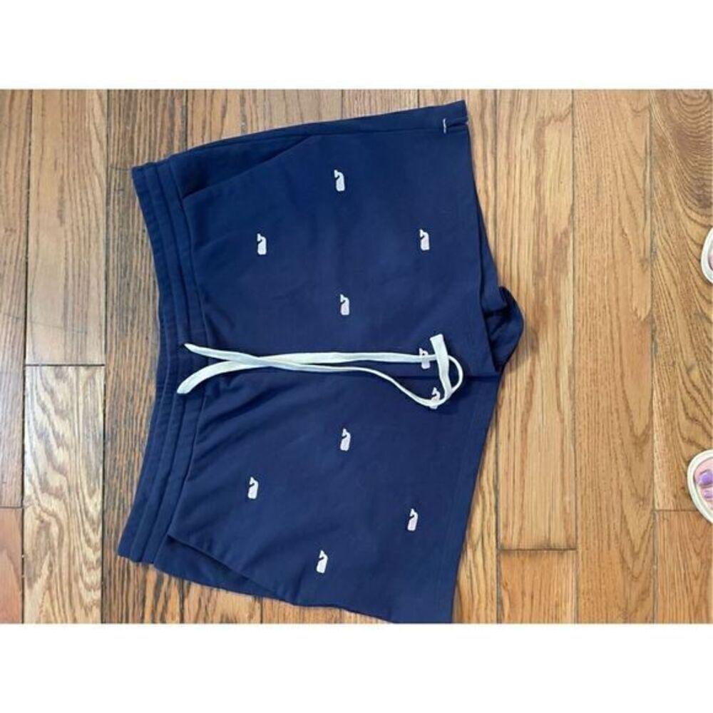 Vineyard Vines Shorts (SZ M)